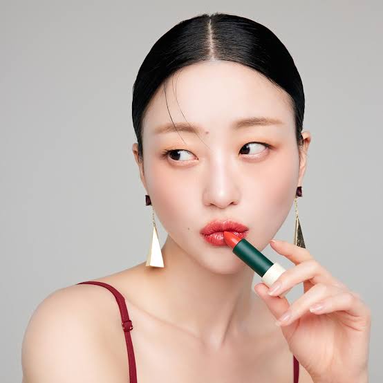 Brookesia Glazed Scene Lipstick